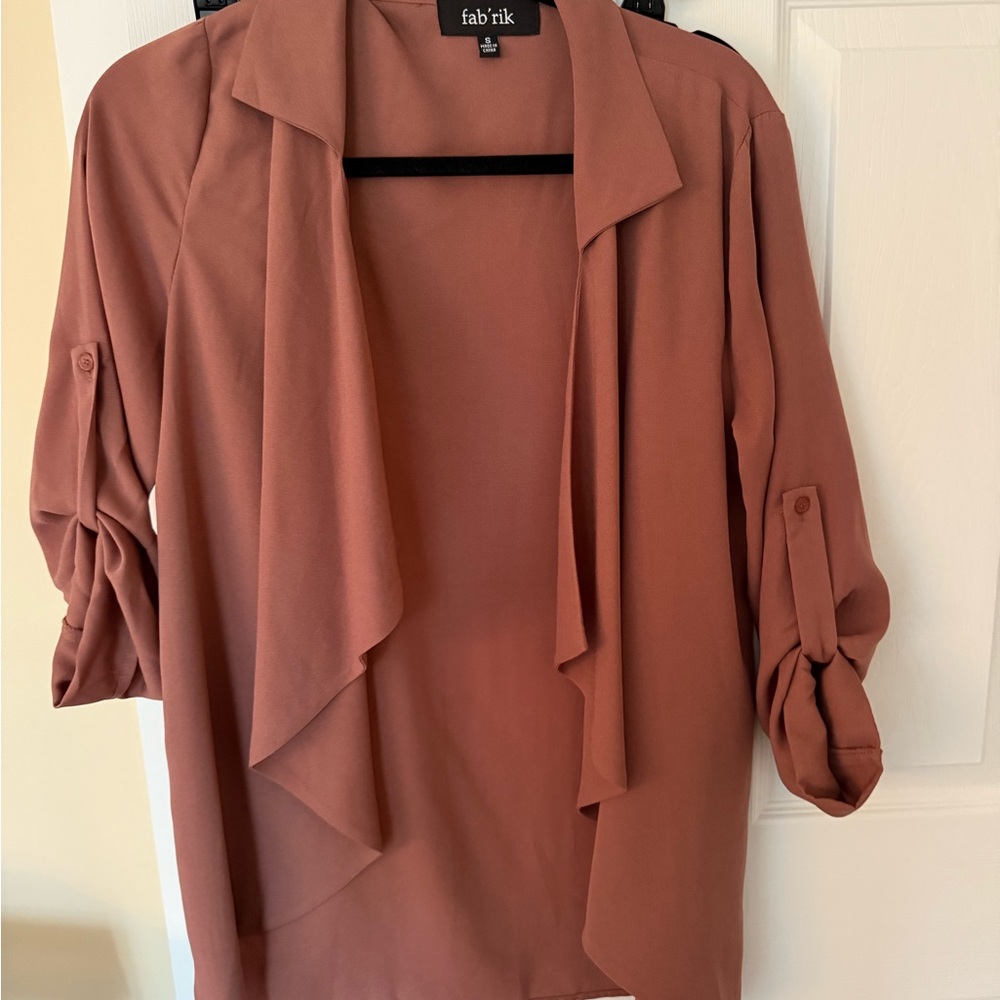 fab'rik rusty pink waterfall drape tunic with roll-tab sleeves